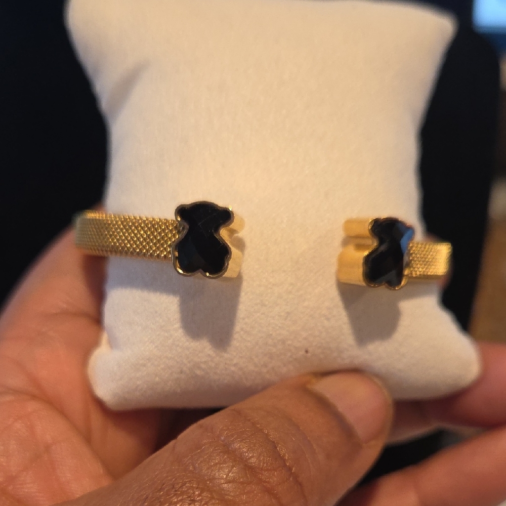 Gold and Black Bear Design 6.5 Inch Bracelet